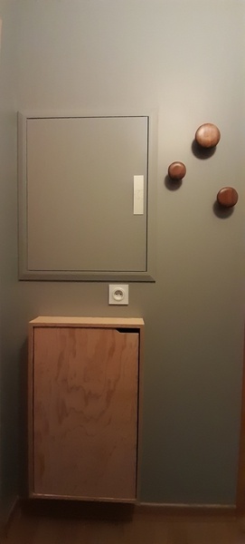 Placard à chaussures, patères