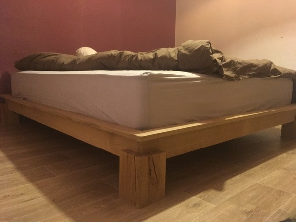 Cadre de lit en chêne