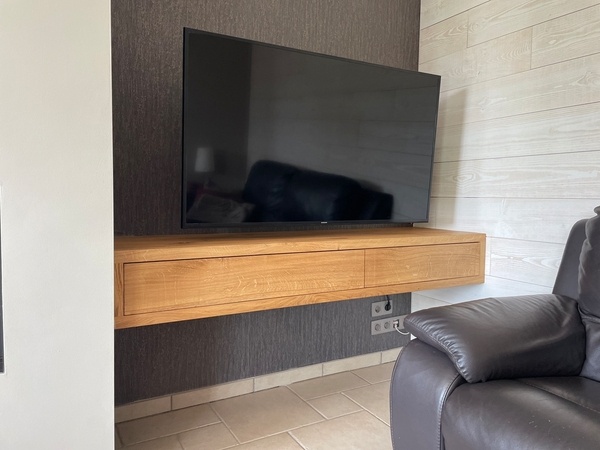 Meuble TV suspendu