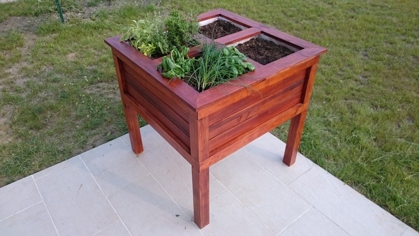 Jardinière surélevée à 4 compartiments