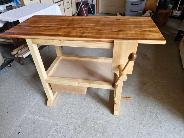 Petit établi pour enfant