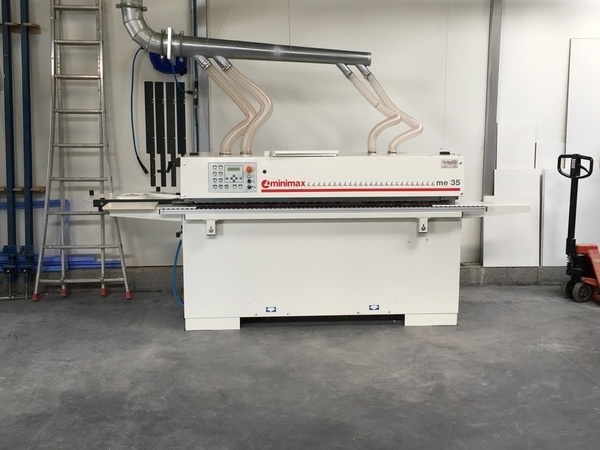 Dernières acquisitions de l’Atelier 1053 : Plaqueuse de chants SCM T35