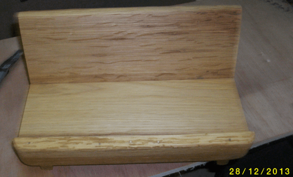 Support a courrier en chene massif