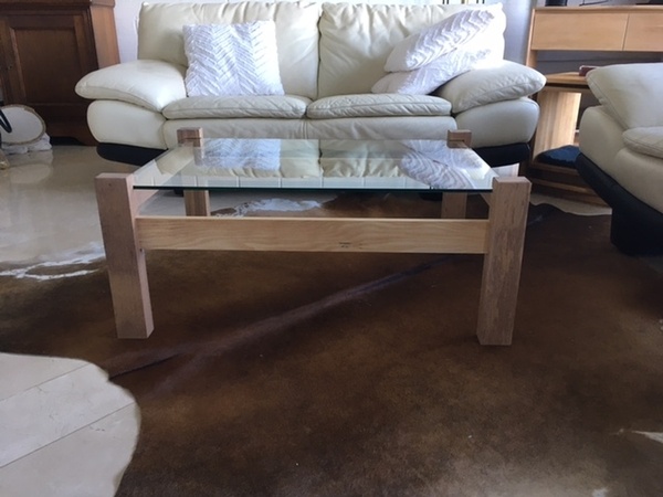 Table de salon chêne et verre