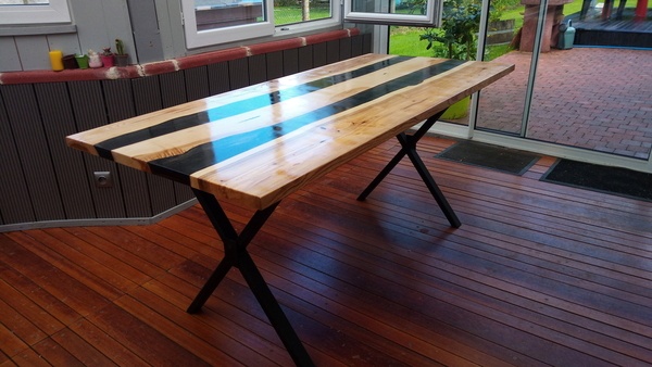 Grande et petite table rivière