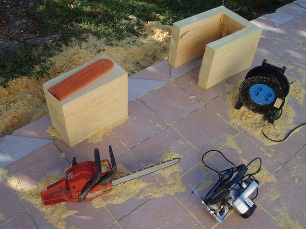 Tabouret massif en Flamboyant