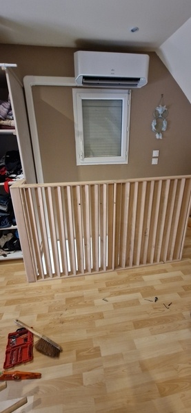 Rambarde d escalier pivotant