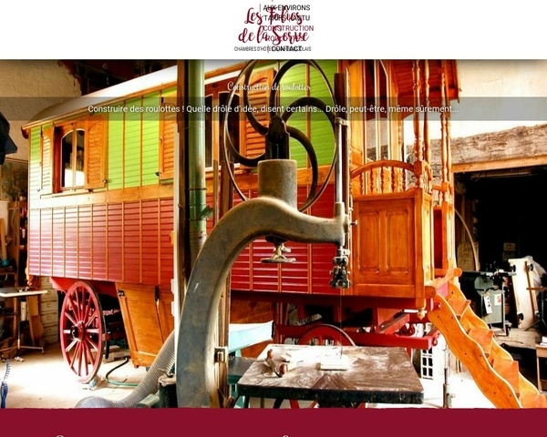 Un fabricant de roulottes en bois