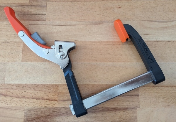 Serre joint à cliquet Action