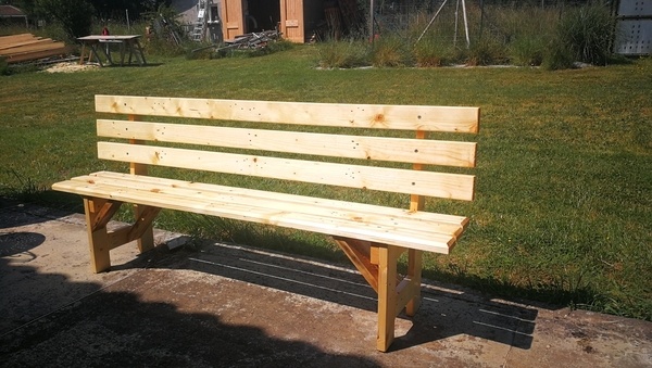 Banc en bois de (grosses) palettes
