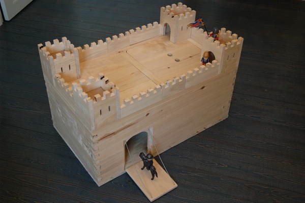 Château-coffre-banc