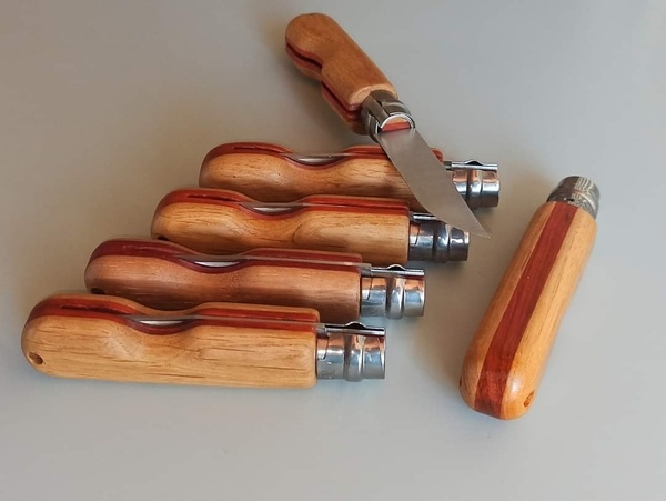 Opinel customs pour Noël