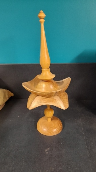 Boite carrée sur pied