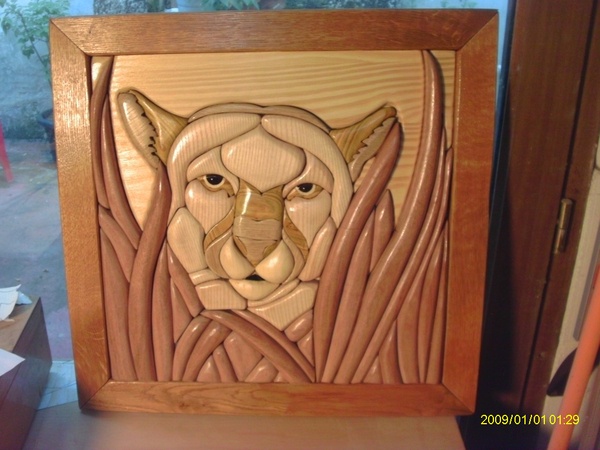 Lion intarsia