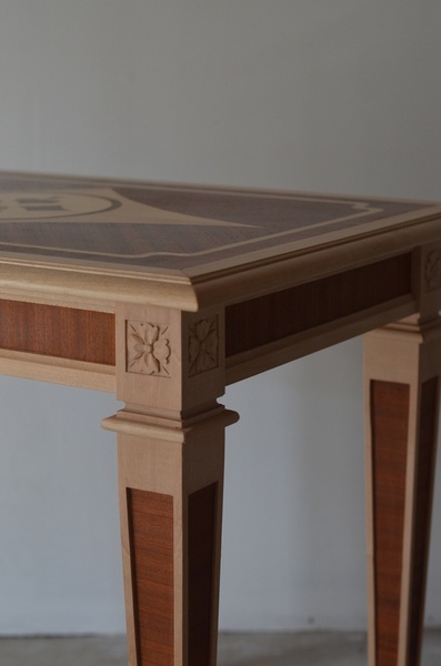 Table de jeu style louis XVI