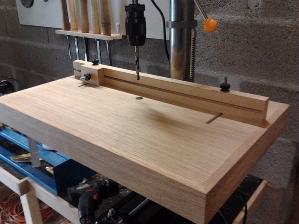 Table pour perceuse a colonne