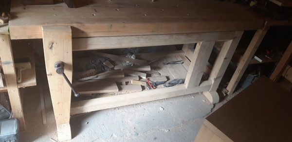 Établi en chevron de recup