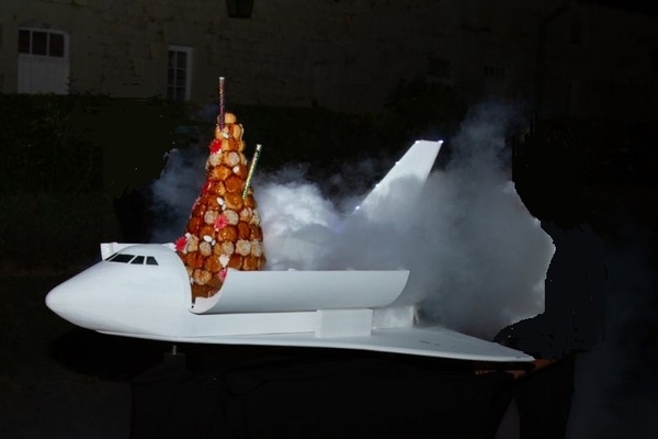 Une navette spatiale pour un gâteau de mariage !