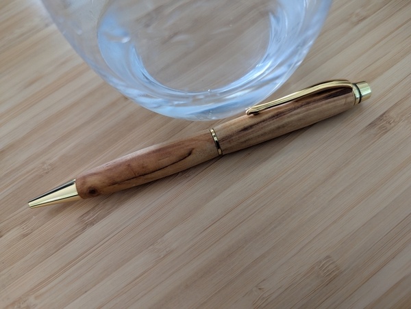Stylo en prunier