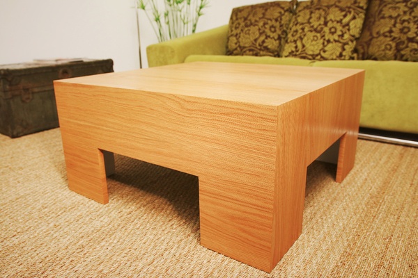 Table basse plaqué chêne