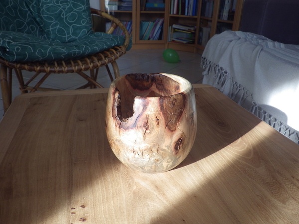 Vase torturé de décoration