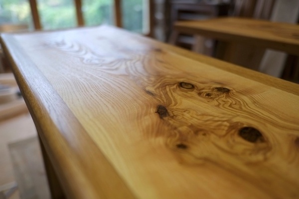 Bancs en frêne et chêne