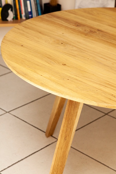 Rénovation et éclaircissement d'une table