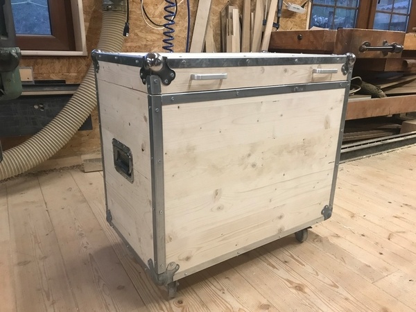 Caisse à outils de chantier