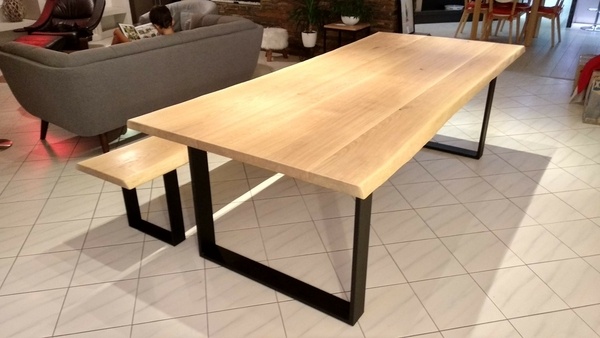 Table et banc live edge
