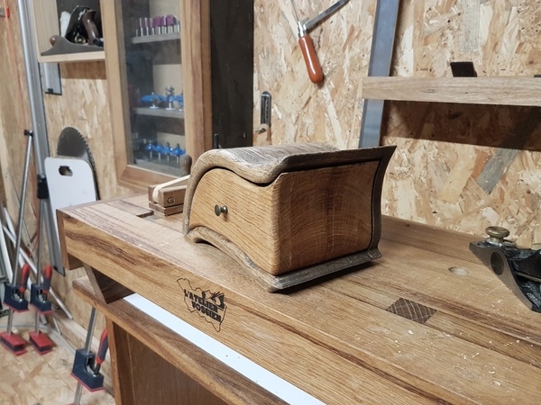 Bandsaw box