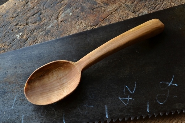 Cuiller tout à la main