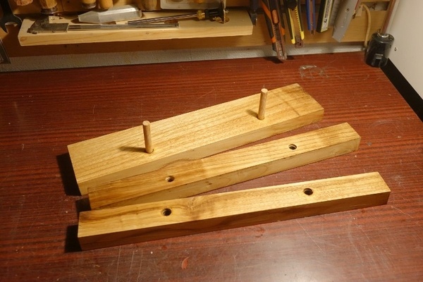 Gabarit pour queues d'arondes traversantes manuelles