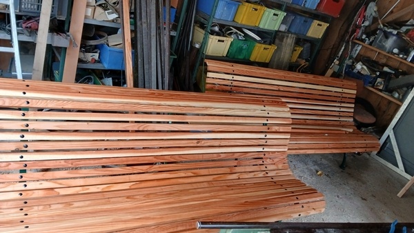 Réfection de 2 bancs à lattes.
