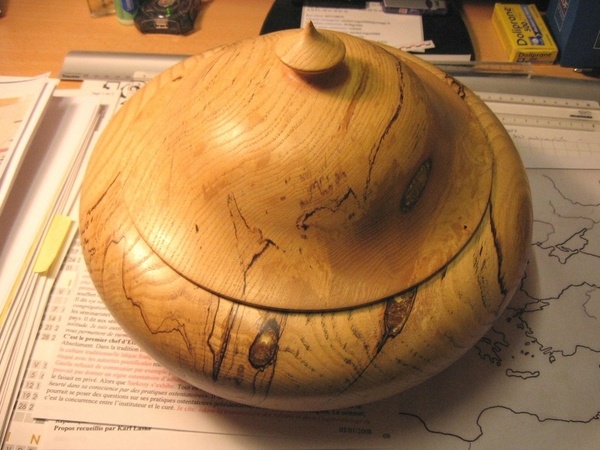 Boite en frêne échauffé diamètre 28 cm