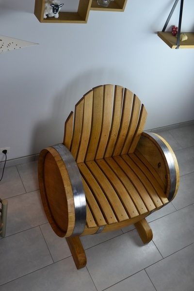 Utilisation d'une barrique pour un fauteuil