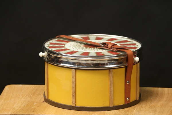 Et  pafff   une malle a  tarte  ..