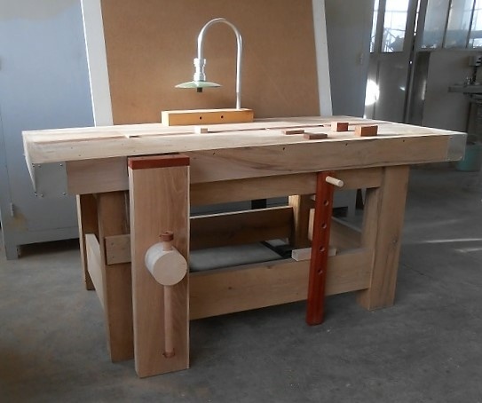 Etabli en chêne, noyer et padouk