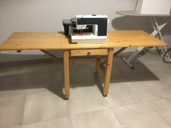 Table de couture pliante