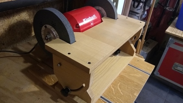 Plateau réglable pour touret