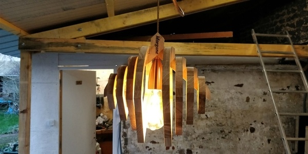 Lampe en chêne goutte d'eau