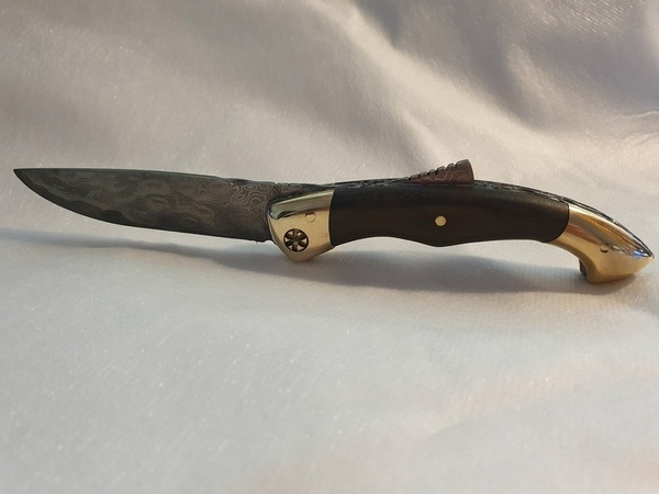 Un petit couteau "Requin from a Dream"