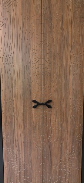 Noyer graphique — l’esprit Christian Lacroix
