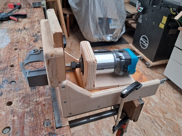 Fraiseuse pour dominos