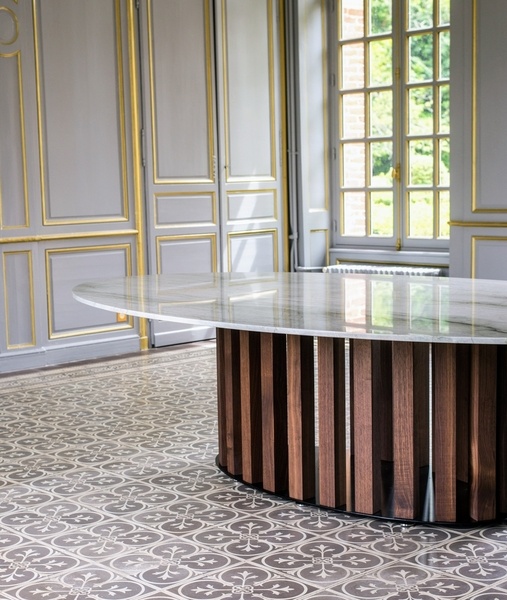 Table de réunion en noyer et quartzite