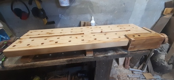 Presse de bout sur établi portatif