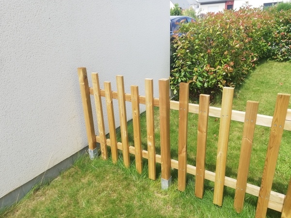 BASIQUE BARRIERE DE JARDIN + PORTILLON BOIS
