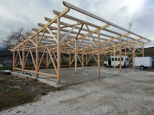 Le hangar est livré !