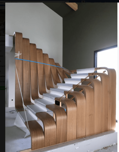 Escalier intéressant en lamellé cintré