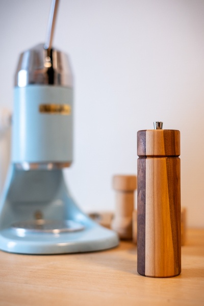 Un poivier à base de chaise