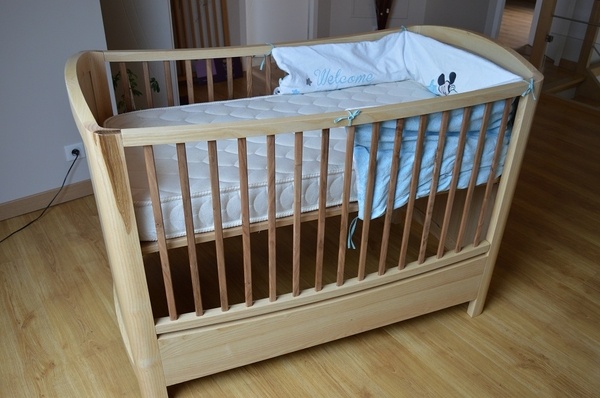 3ème réalisation, un lit bébé